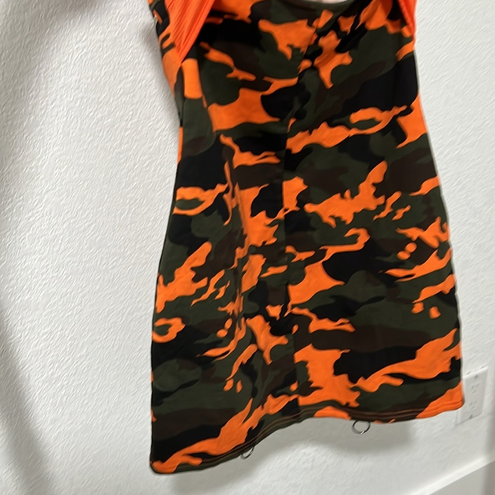 Dress - Picture 6 of 9